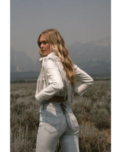 Idyllwind Women's Light Wash High Rise Friendship Flare Jeans 