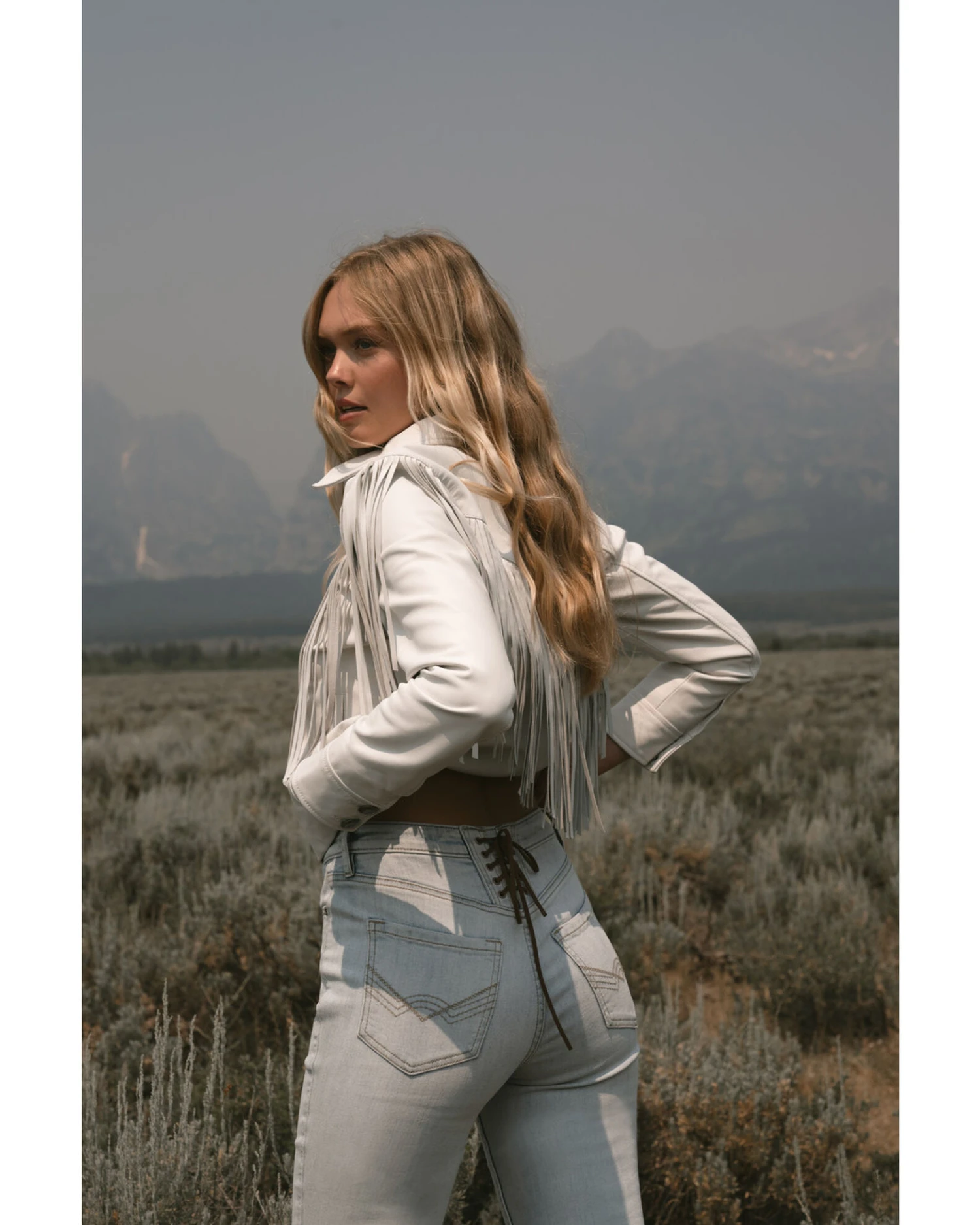 Idyllwind Women's Light Wash High Rise Friendship Flare Jeans 1 Idyllwind Women's Light Wash High Rise Friendship Flare Jeans