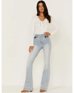 Idyllwind Women's High Risin' Beaumont Wash Stretch Signature Back Pocket Flare Jeans