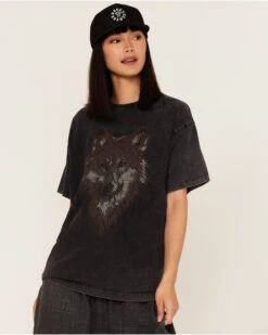 Cleo + Wolf Women's Oversized Wolf Graphic Tee