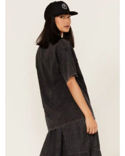 Cleo + Wolf Women's Oversized Wolf Graphic Tee -Deals Grace Apparel Store 2000364850 001 P4