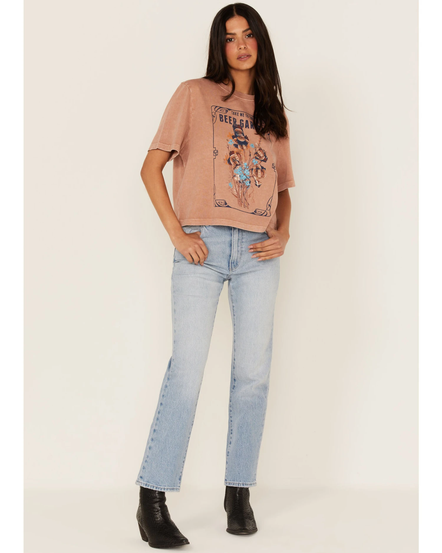 Cleo + Wolf Women's Beer Garden Graphic Boxy Crop Tee 2 Cleo + Wolf Women's Beer Garden Graphic Boxy Crop Tee - Image 2