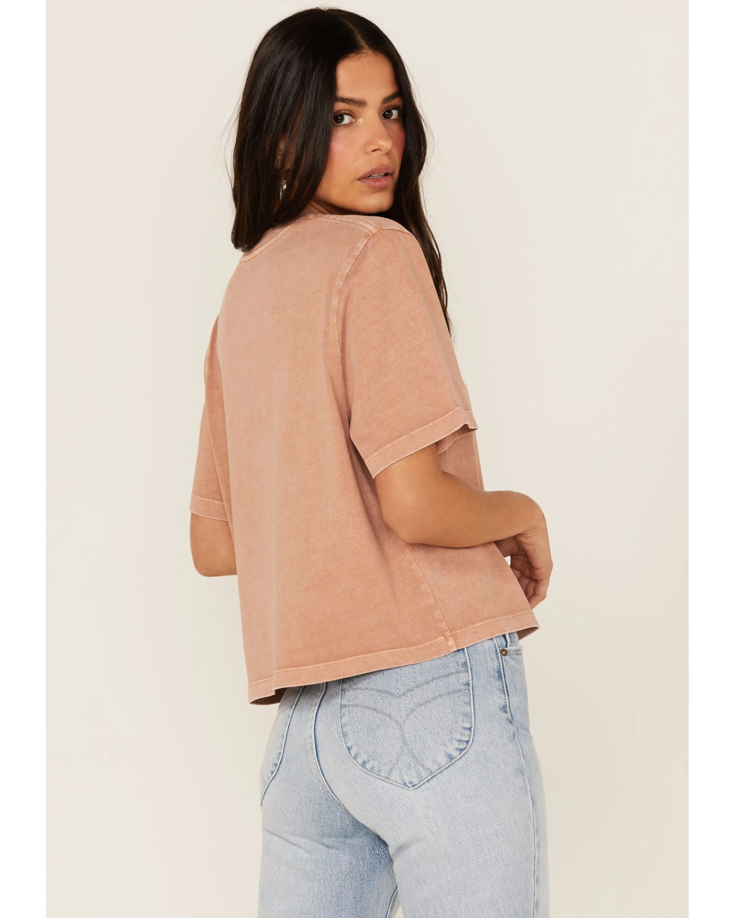 Cleo + Wolf Women's Beer Garden Graphic Boxy Crop Tee 4 Cleo + Wolf Women's Beer Garden Graphic Boxy Crop Tee - Image 4