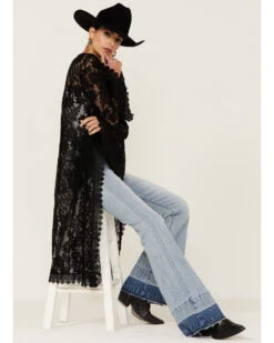 Tiffany & Grey Women's Bell Sleeve Lace Kimono