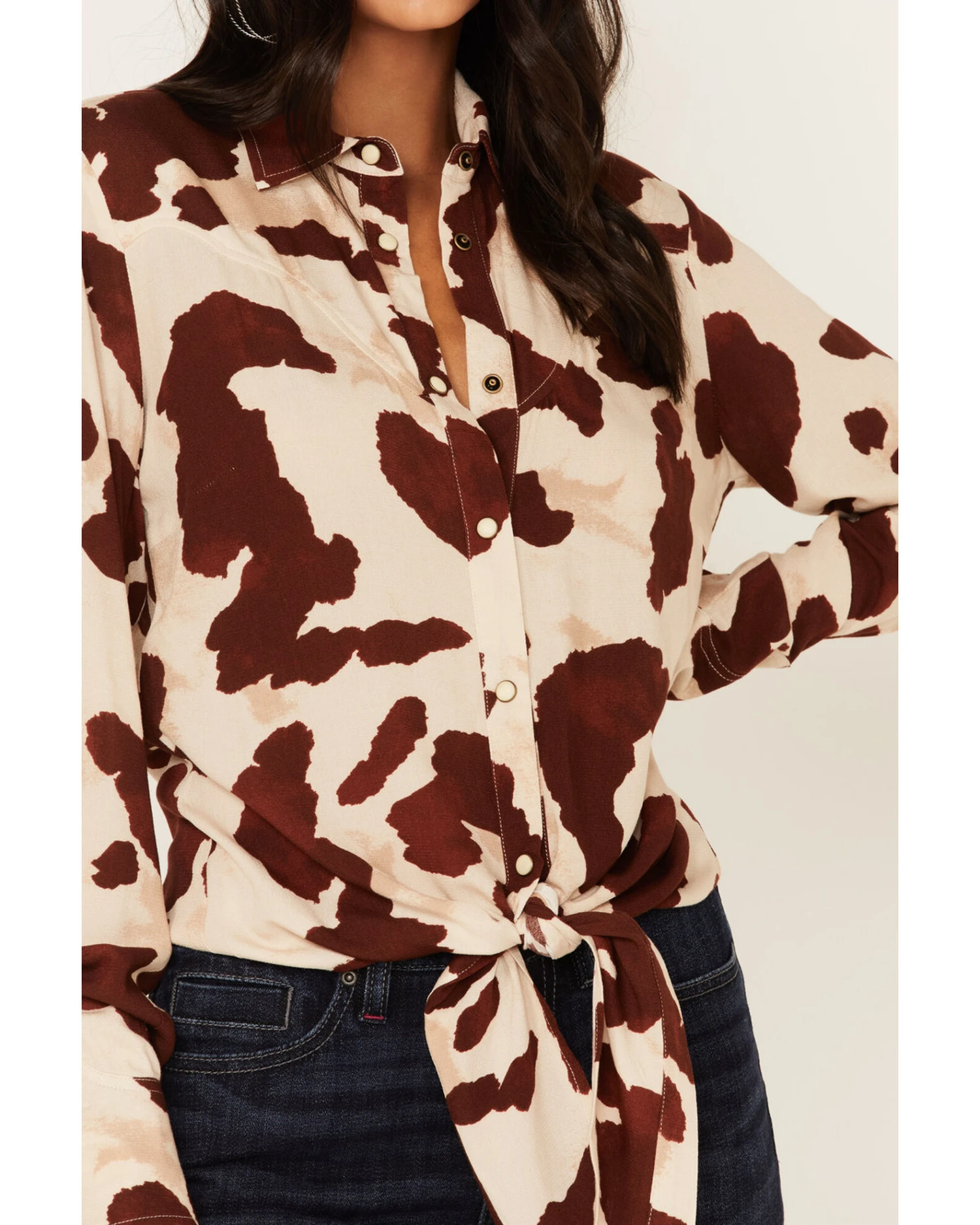 Idyllwind Women's Cow Print Tie Front Long Sleeve Western Shirt 2 Idyllwind Women's Cow Print Tie Front Long Sleeve Western Shirt - Image 2