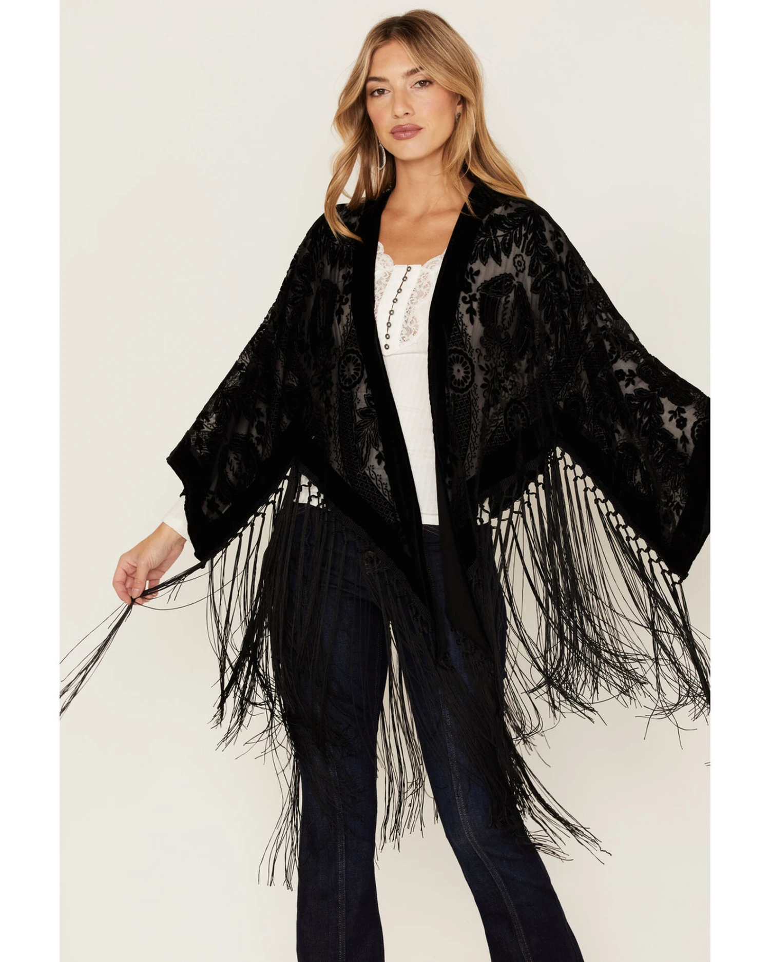 Idyllwind Women's Velvet Floral Fringe Kimono 1 Idyllwind Women's Velvet Floral Fringe Kimono