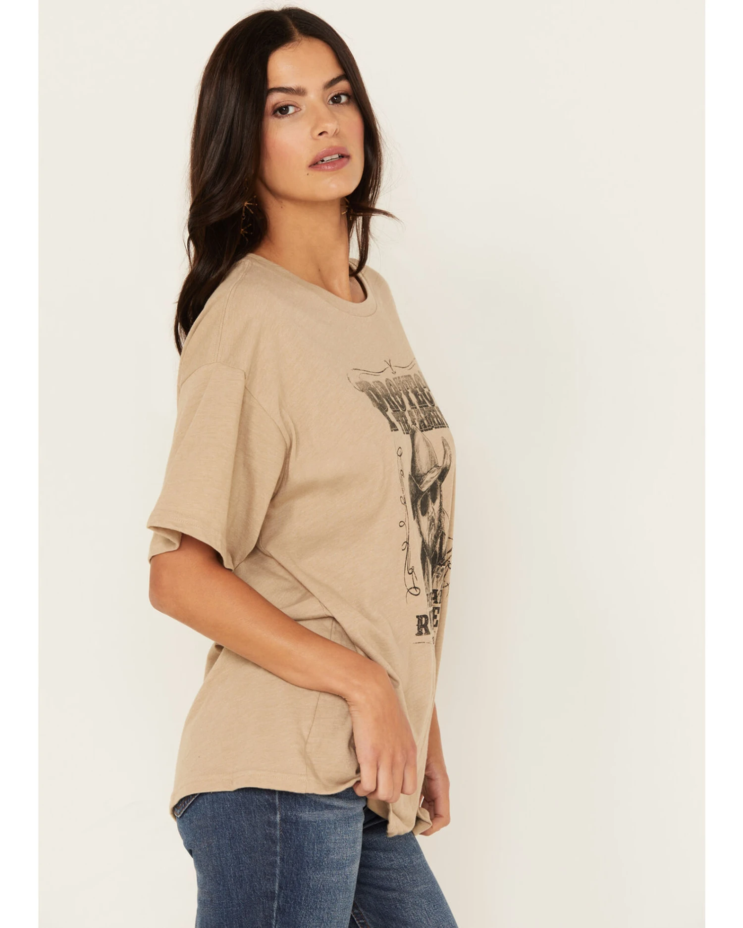 Wrangler Women's Yellowstone Rip Wheeler Ranch Hand Oversized Short Sleeve Graphic Tee 2 Wrangler Women's Yellowstone Rip Wheeler Ranch Hand Oversized Short Sleeve Graphic Tee - Image 2