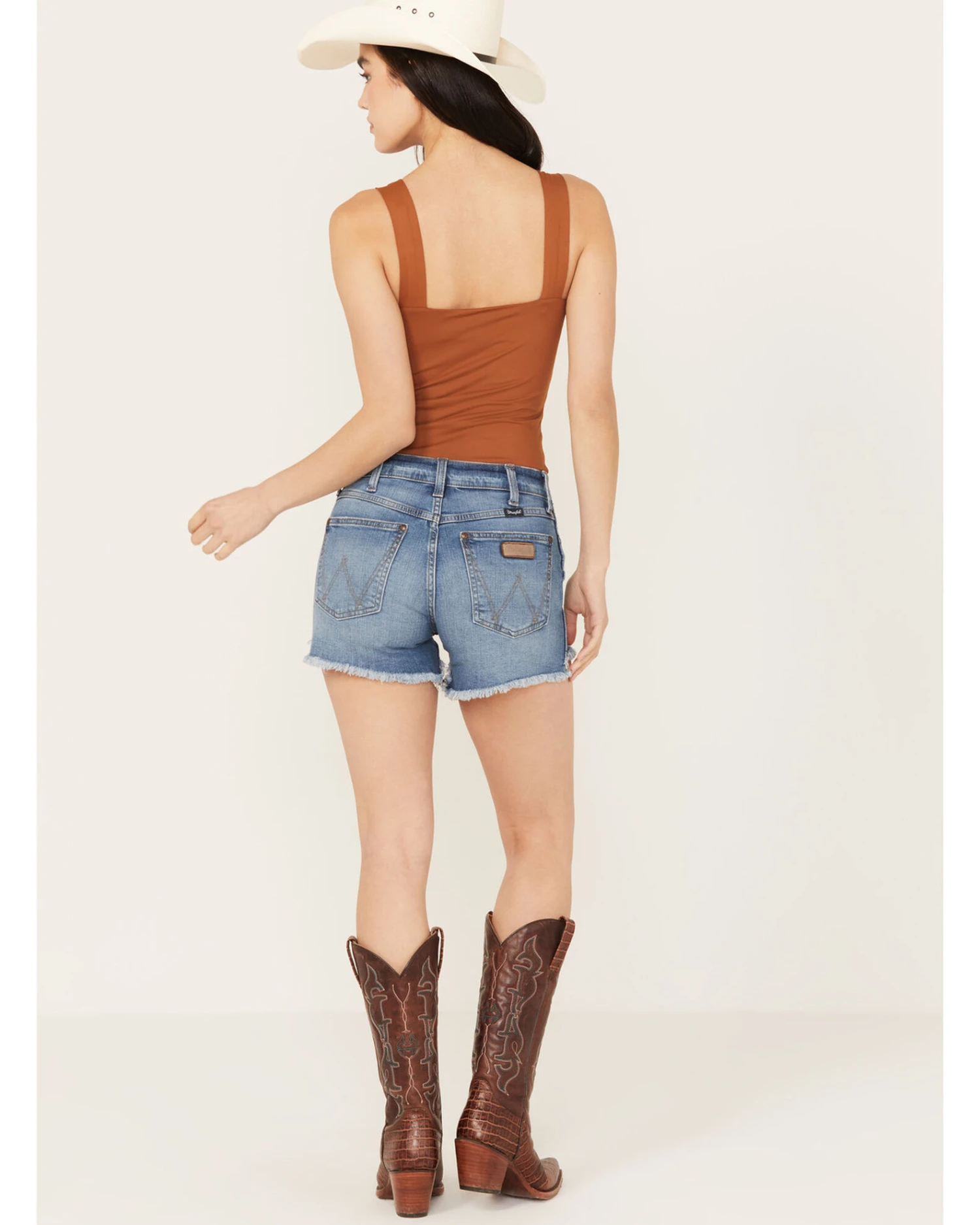 Wrangler Retro Women's Medium Wash High Rise Denim Shorts 3 Wrangler Retro Women's Medium Wash High Rise Denim Shorts - Image 3