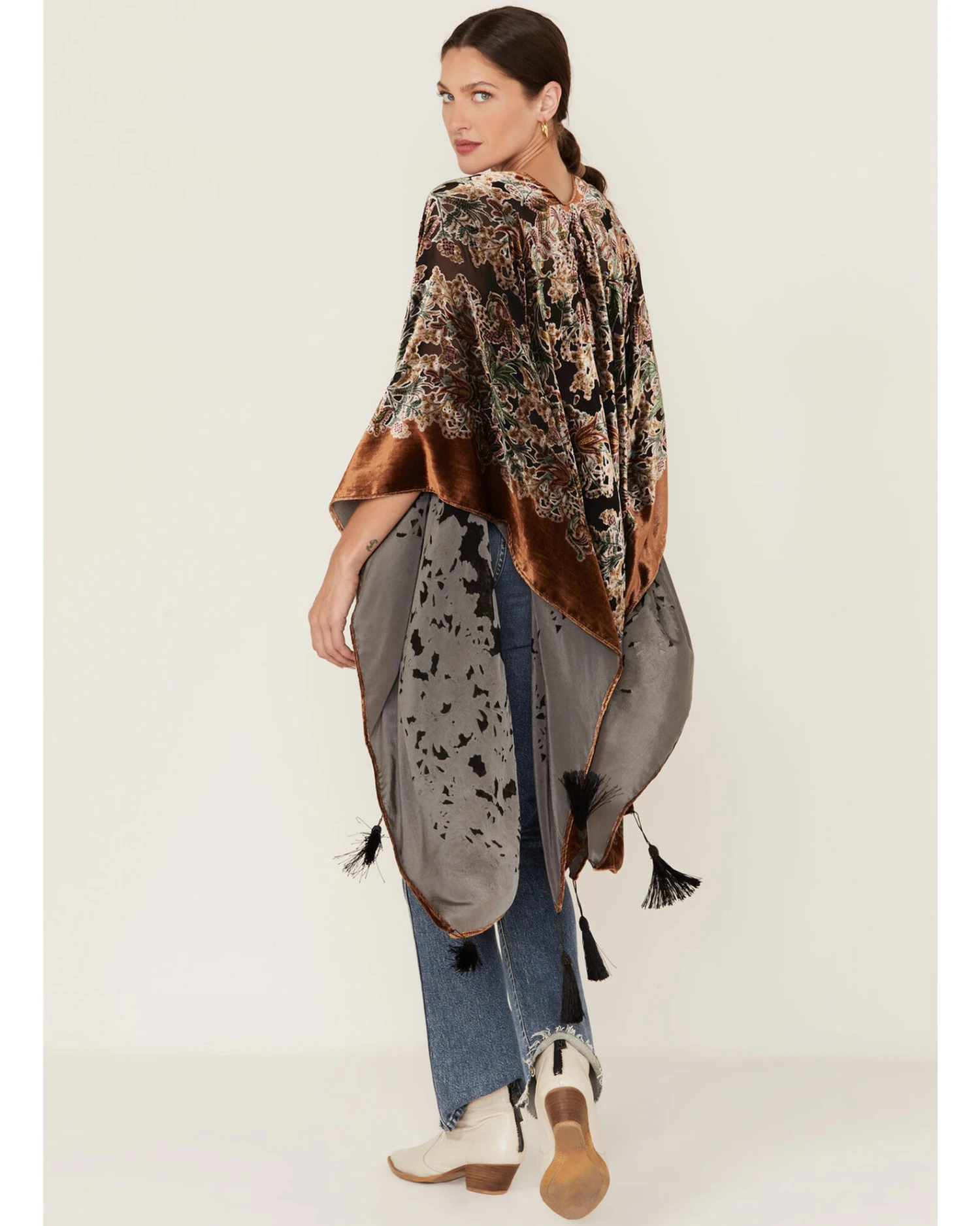 Shyanne Women's Floral Velvet Burnout Shawl 4 Shyanne Women's Floral Velvet Burnout Shawl - Image 4