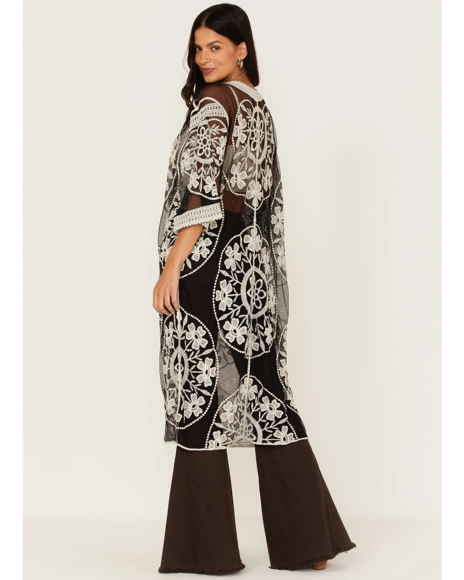 Shyanne Women's Floral Lace Kimono 4 Shyanne Women's Floral Lace Kimono - Image 4