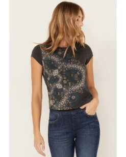 Shyanne Women's Bandana Short Sleeve Graphic Ringer Tee