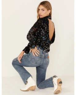 Shyanne Women's Burnout Floral Velvet Blouse 7 Shyanne Women's Burnout Floral Velvet Blouse -Deals Grace Apparel Store 2000380653 001 P4