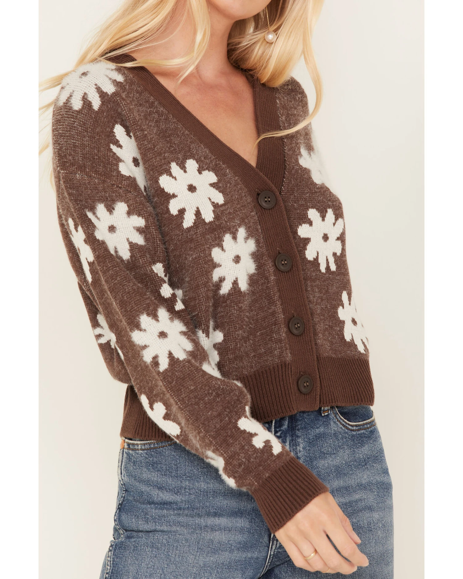 Beyond The Radar Women's Daisy Flower Print Knit Cardigan 3 Beyond The Radar Women's Daisy Flower Print Knit Cardigan - Image 3