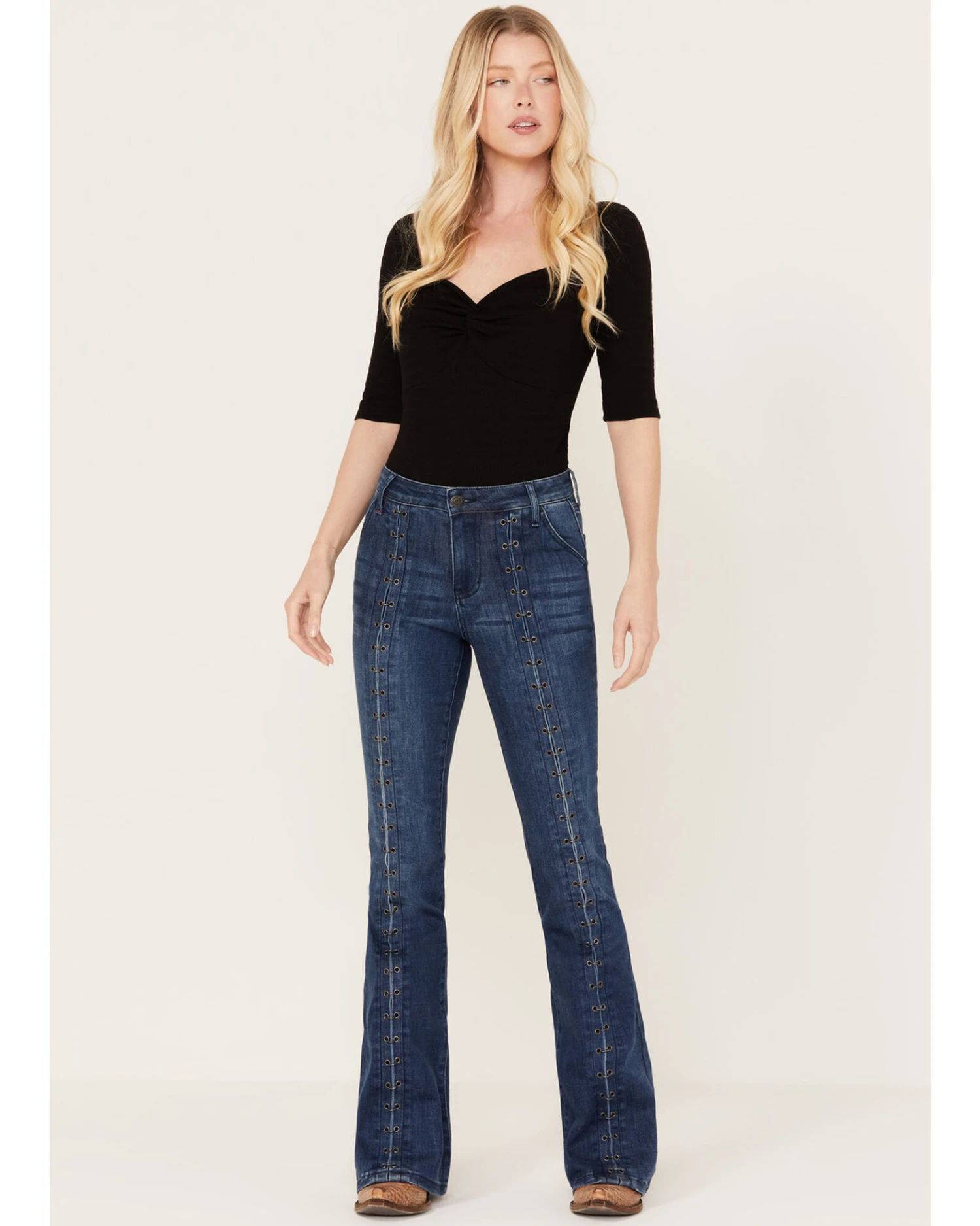 Idyllwind Women's Arena Avenue High Risin' Flare Jeans 1 Idyllwind Women's Arena Avenue High Risin' Flare Jeans