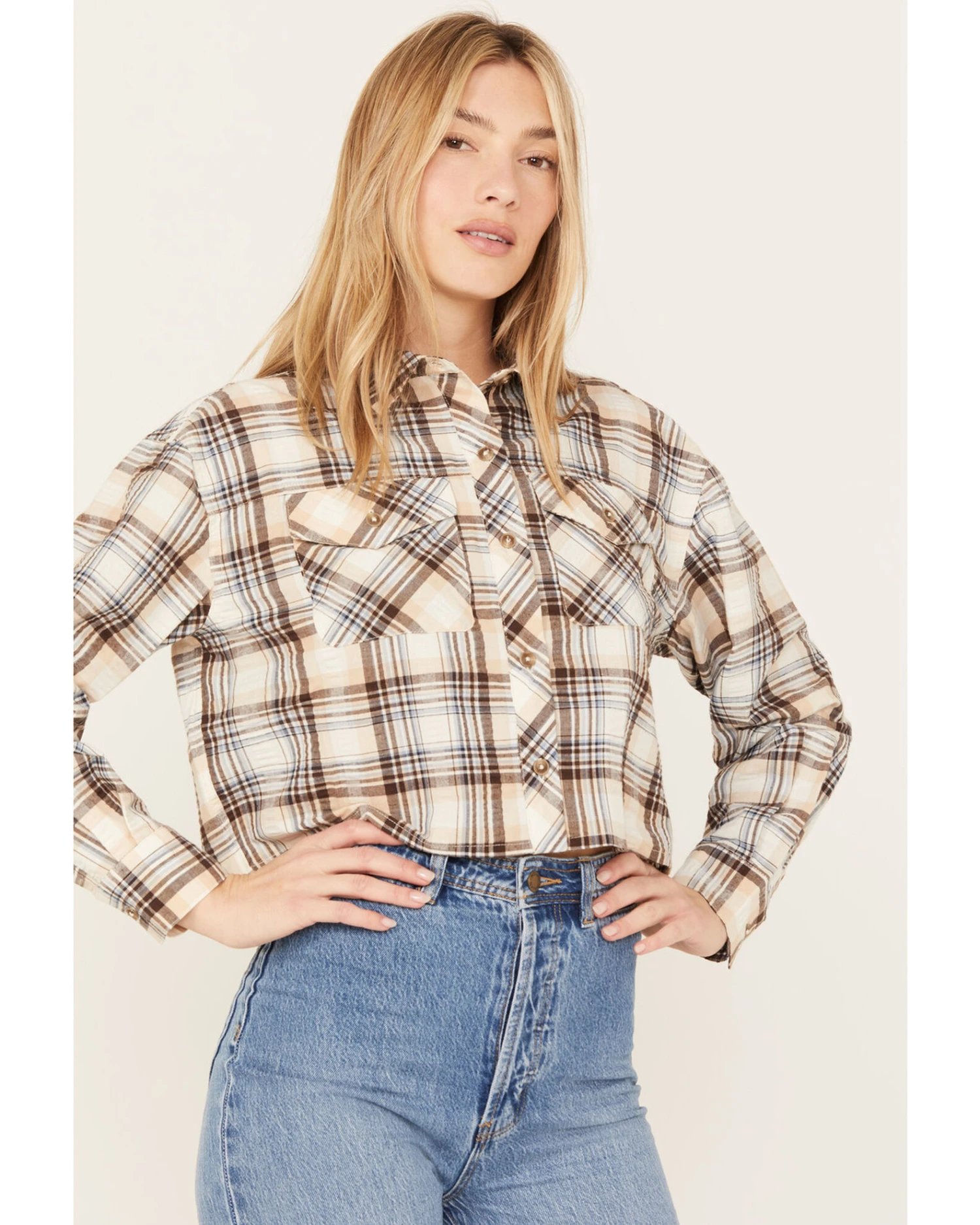Cleo + Wolf Women's Plaid Print Cropped Shirt 2 Cleo + Wolf Women's Plaid Print Cropped Shirt - Image 2