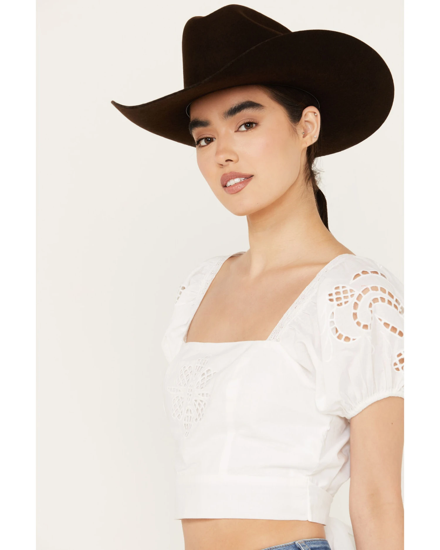 Band Of The Free Women's Tie Back Short Sleeve Entrada Top 2 Band Of The Free Women's Tie Back Short Sleeve Entrada Top - Image 2